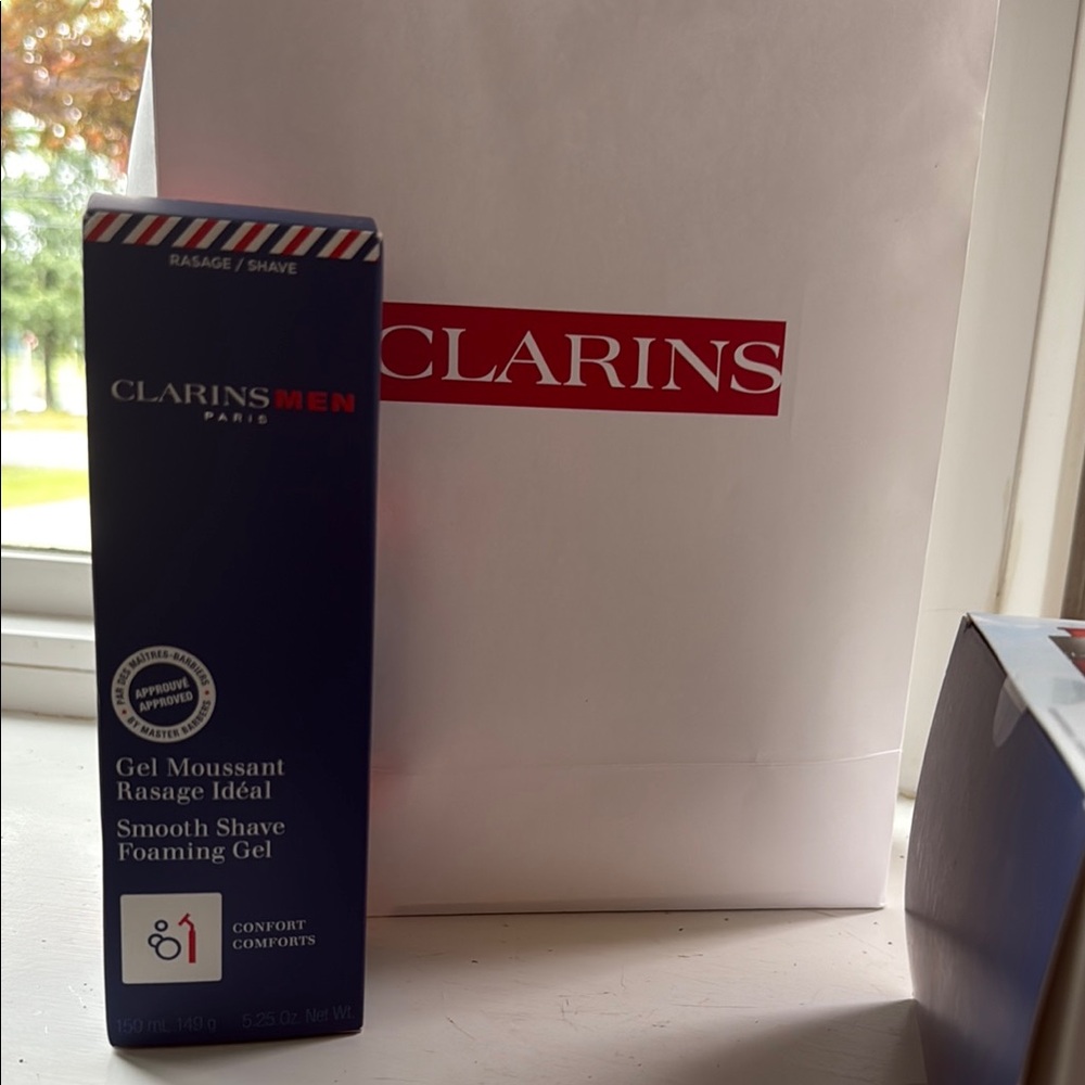 Clarins Men Smooth Shave Gel - Blue and Red Packaging